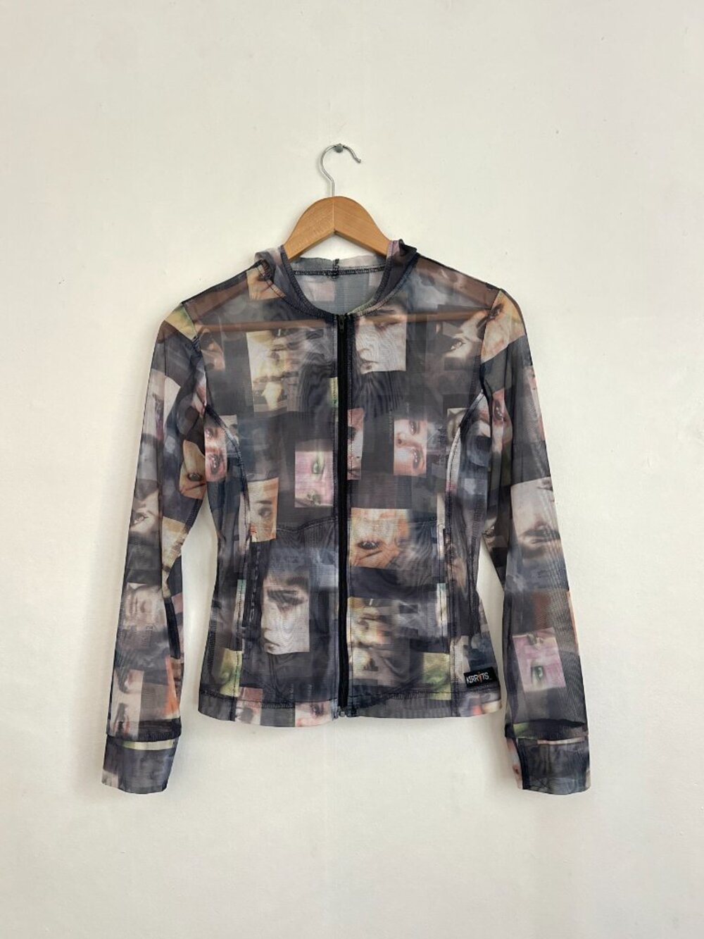 Vintage Y2K Nylon Blend Graphic Face Print Mesh Zip-Up Hoodie - Picture 4 of 9